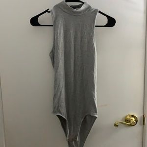 HOLLISTER BODYSUIT SIZE M!